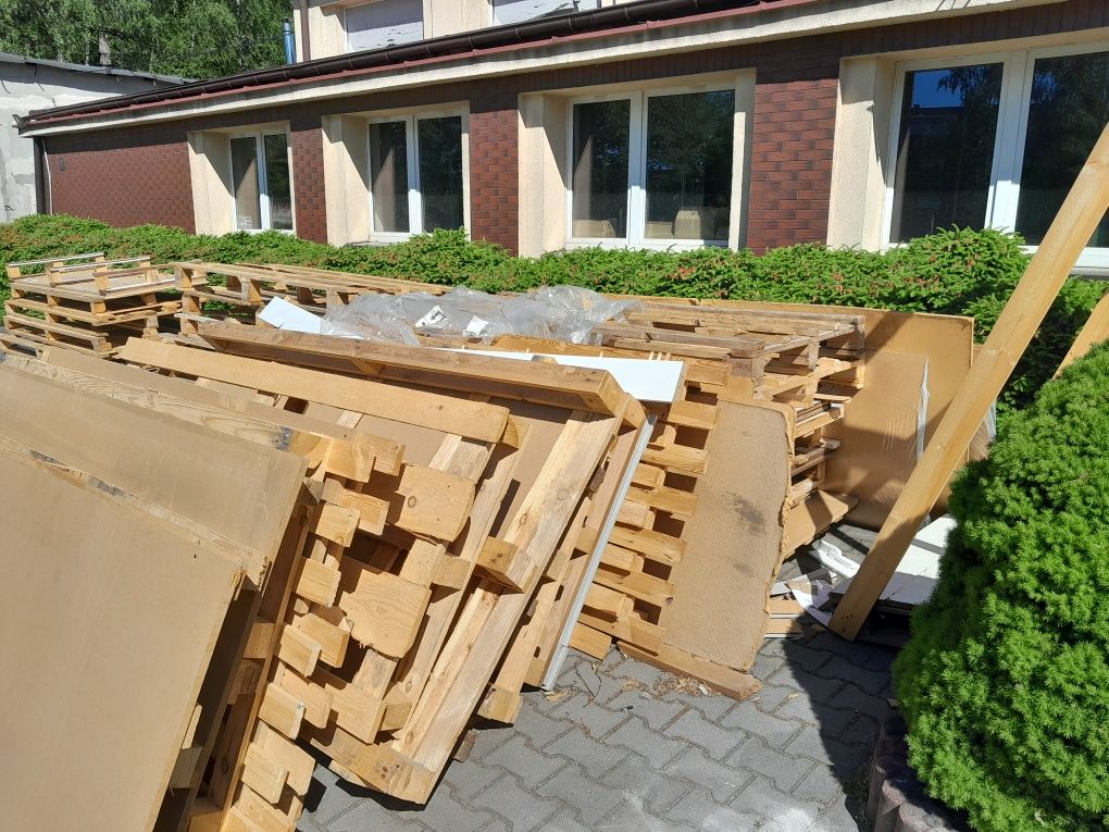 Palety drewniane, na opał i nie tylko