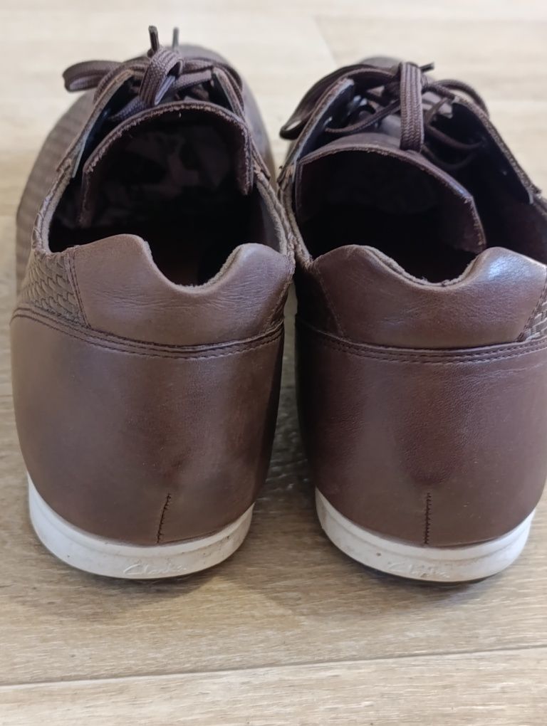 кроссовки туфли clarks