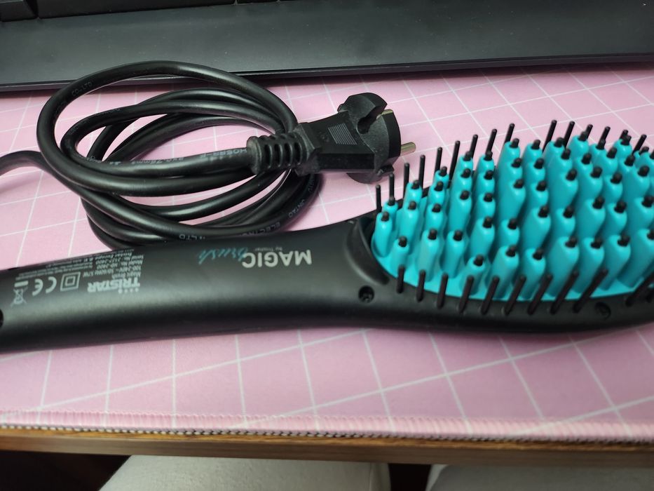 Alisador de cabelo (escova)