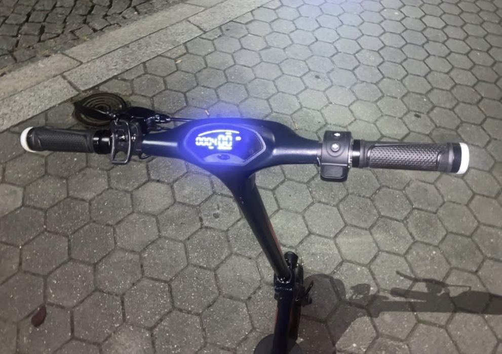 Vendo trotinet eletrica