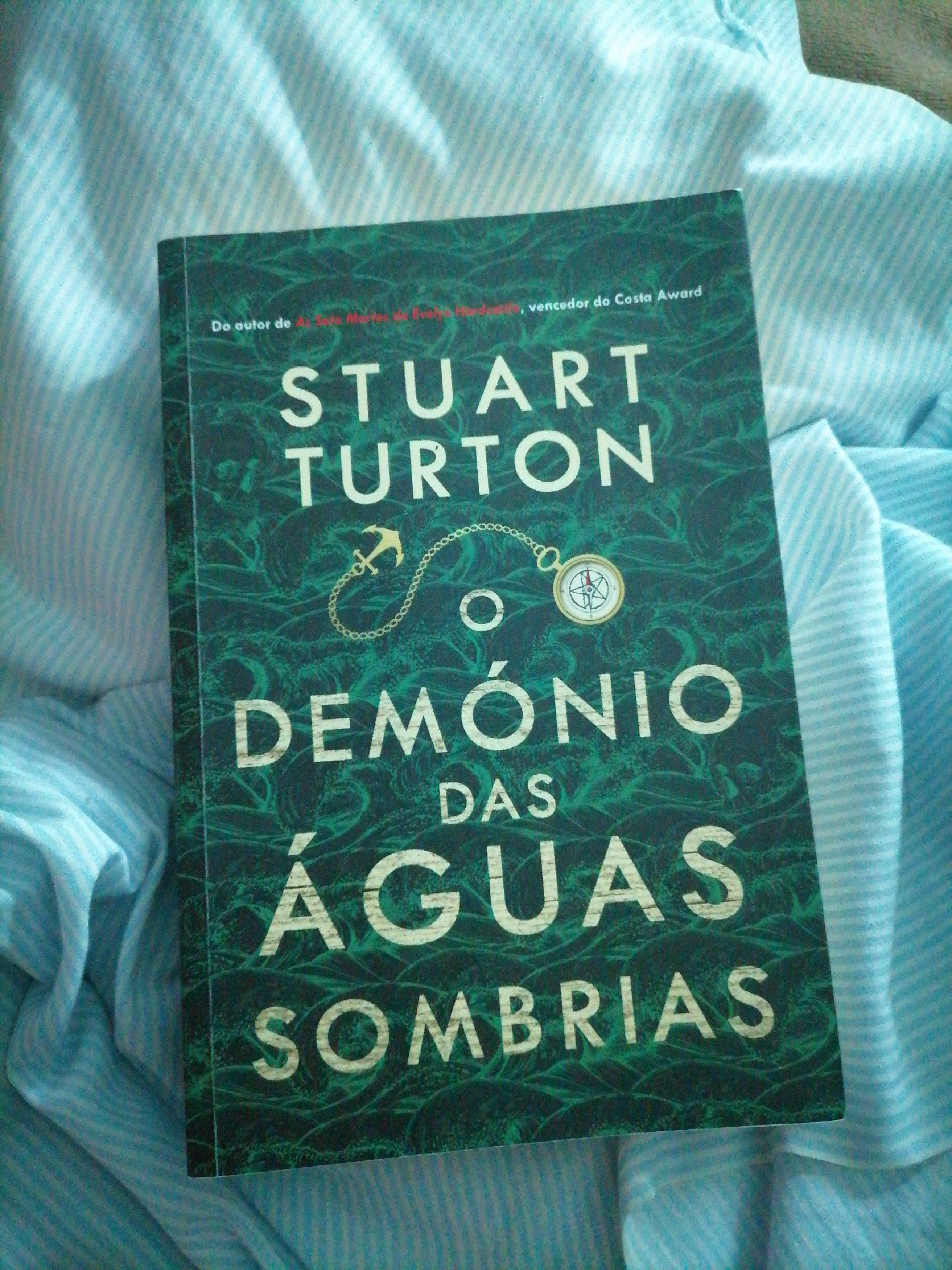 livro policial e thriller