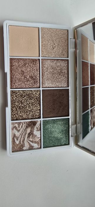 Paleta cienie do powiek ARTDECO Golden Breeze 8 cieni