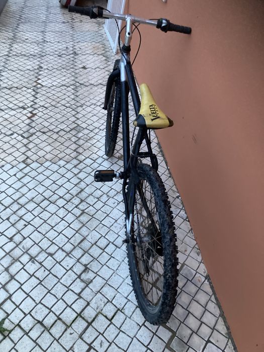 Bicicleta em bom estado roda 26
