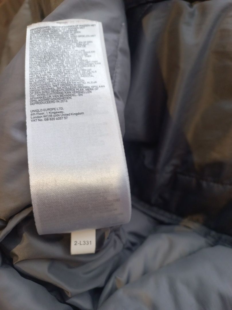Пуховик  ,, UNIQLO,, р.L полная М-L