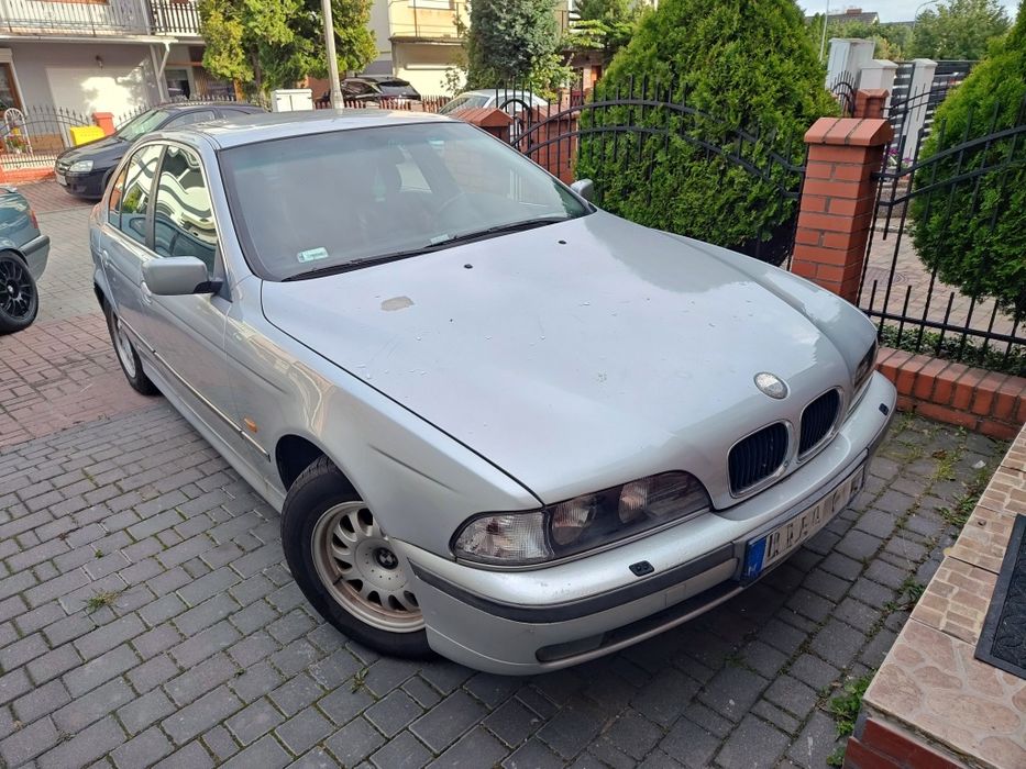 Samochod BMW E39 525 tds 96 r. Przegląd i OC aktualne srebrny