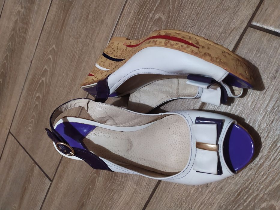 Босоніжки сандалі 39