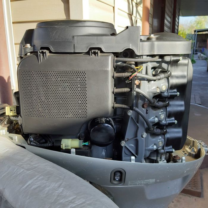 Продам човен Прогрес 2 з двигуном HONDA 4 тактний.