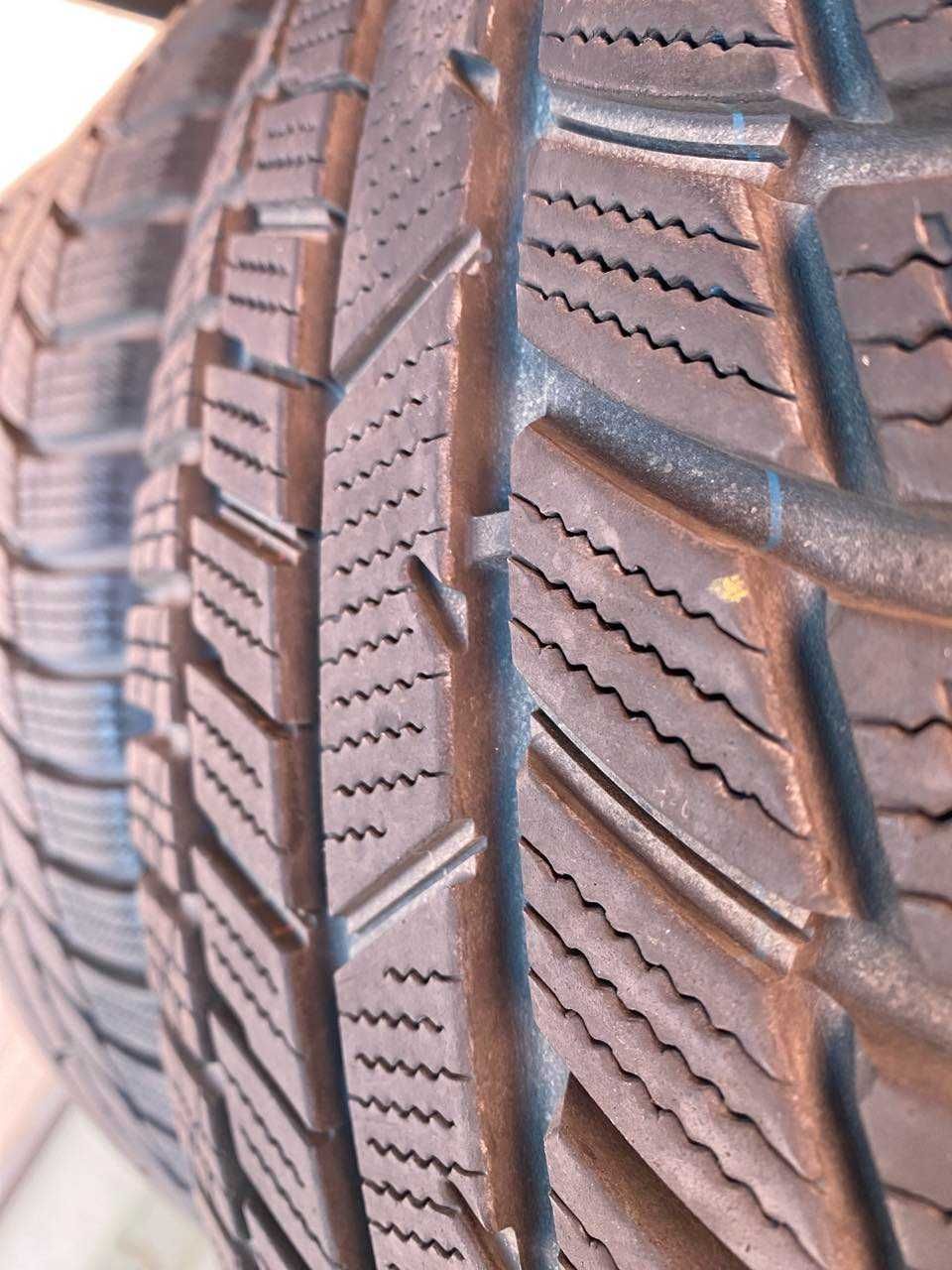 Opony zimowe 4szt. Toyo Snowprox 235/45 R20