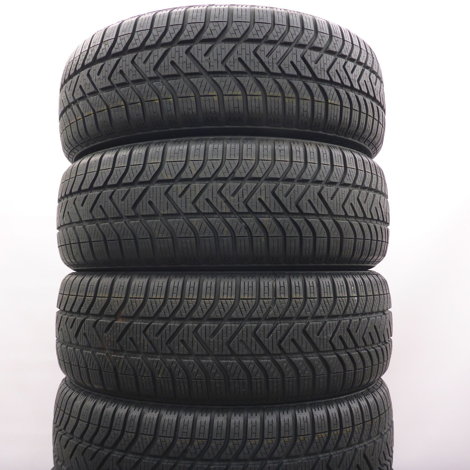 Opony 195/55/17 Pirelli 195/55R17 W210 92H Zimowe 2016, 2022 7,2-8mm