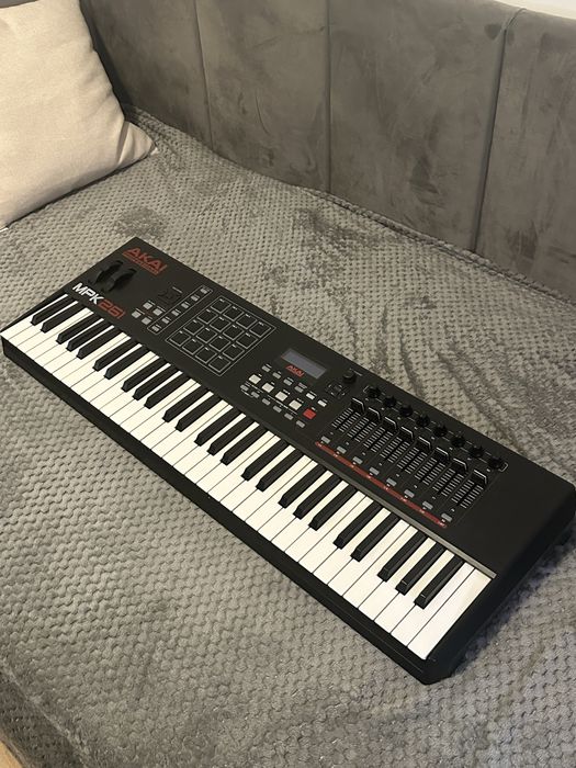 Akai Professional MPK261