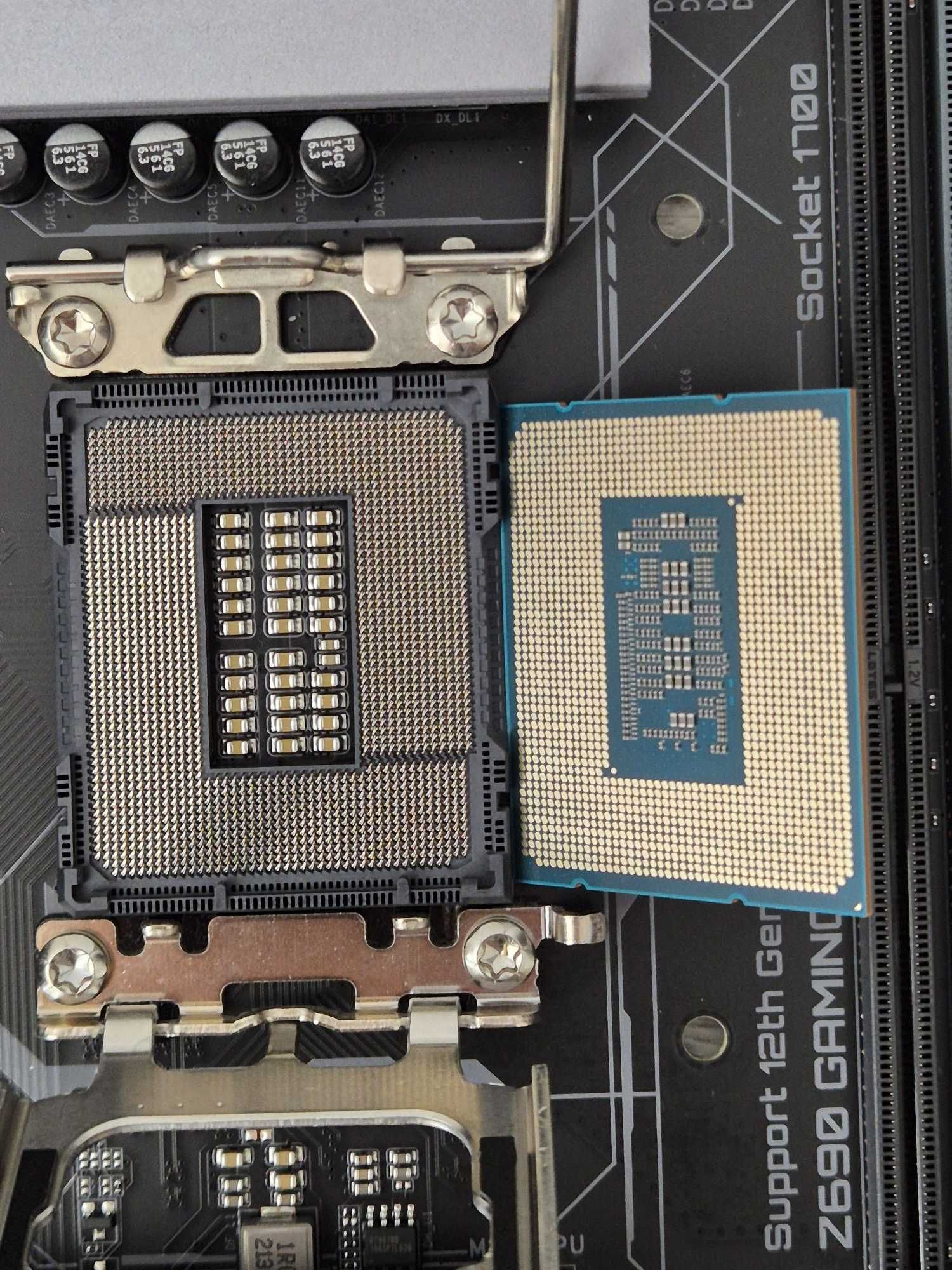 s1700 сет Intel Core i7-12700K 12ядер 5ГГц+плата Z690 Gaming. Trade-in