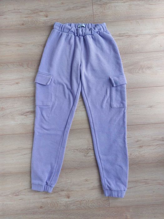 R.158 spodnie dresowe ocieplane  Reserved