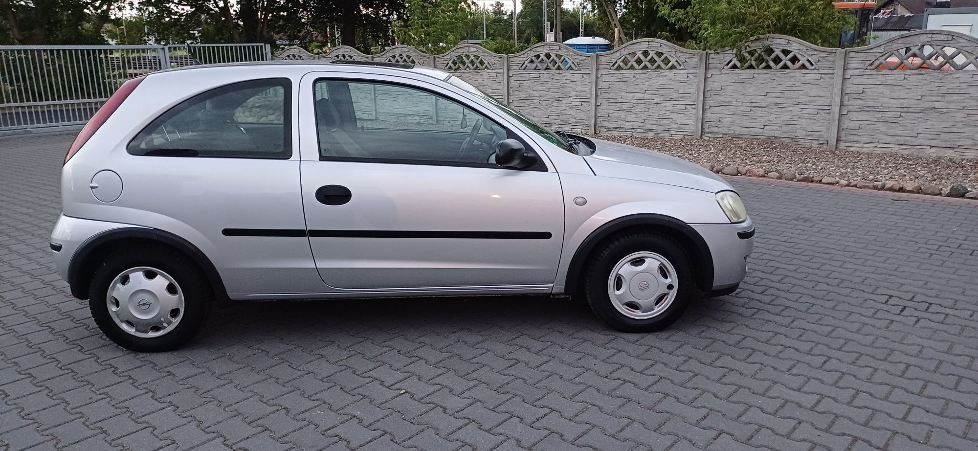 Opel Corsa Lift 1.0 12v Stan bdb szyberdach  2003r