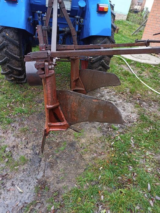 Продам плуг 2-25