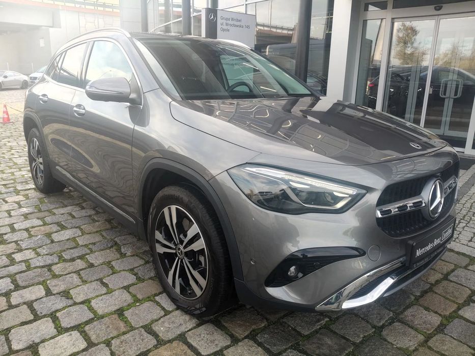 Mercedes-Benz GLA Kamera 360, KeylessGO, Martwe Pole, Ambiente