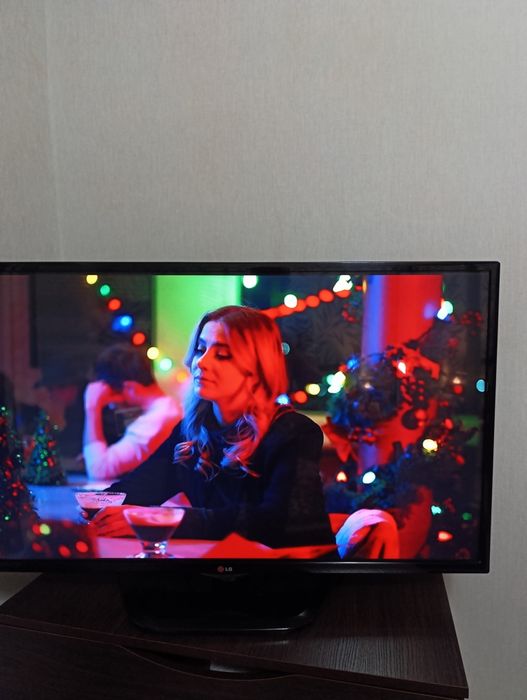 Телевізор LG, 42 дюйми