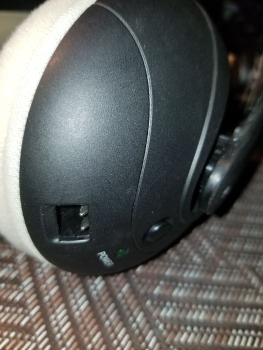 Продам новые безпроводные наушники AKG.- 912.