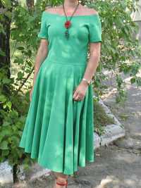 Платье женское нарядное зеленое р. 38 M Украина
