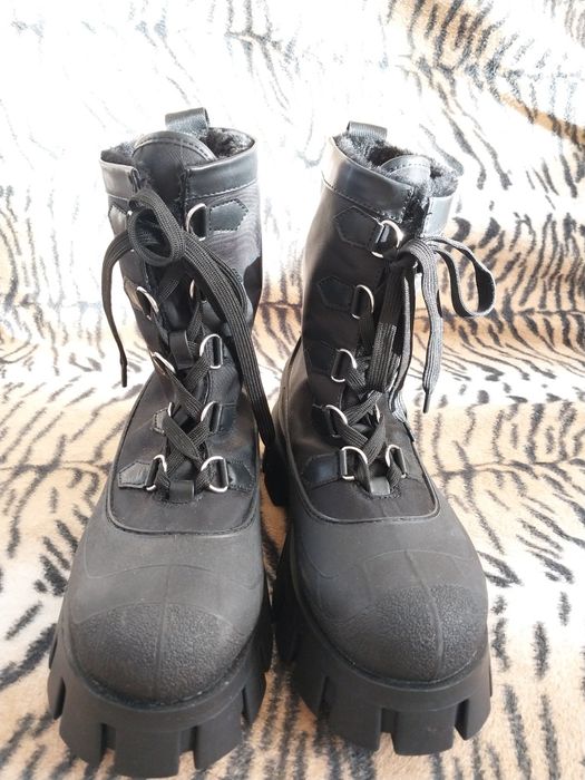 Ботинки жіночі H&M та mtng