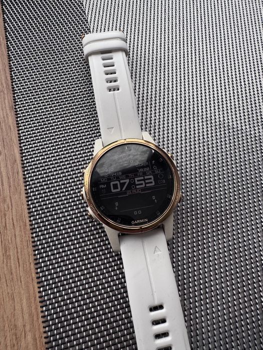 garmin fenix 5s plus nfc ,gps , карти