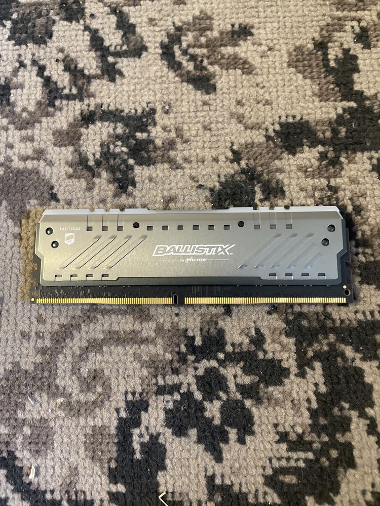 Crucial Ballistix Tactical Tracer 8GB