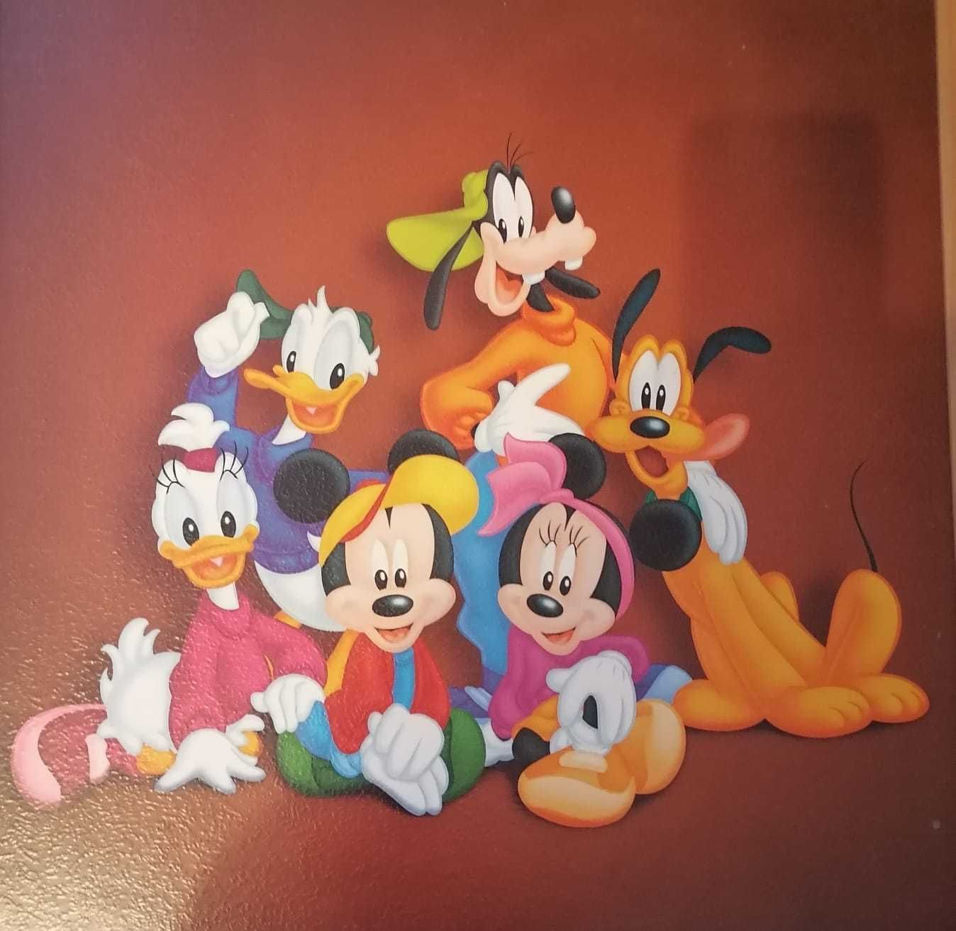 Quadro do Mickey e Amigos- 57 cm x 57 cm