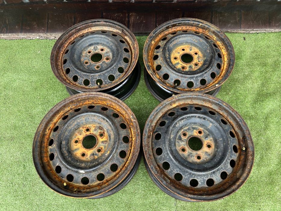 Диски металеві R 16 5/114.3 ET 39 Toyota. Диск Тойота.