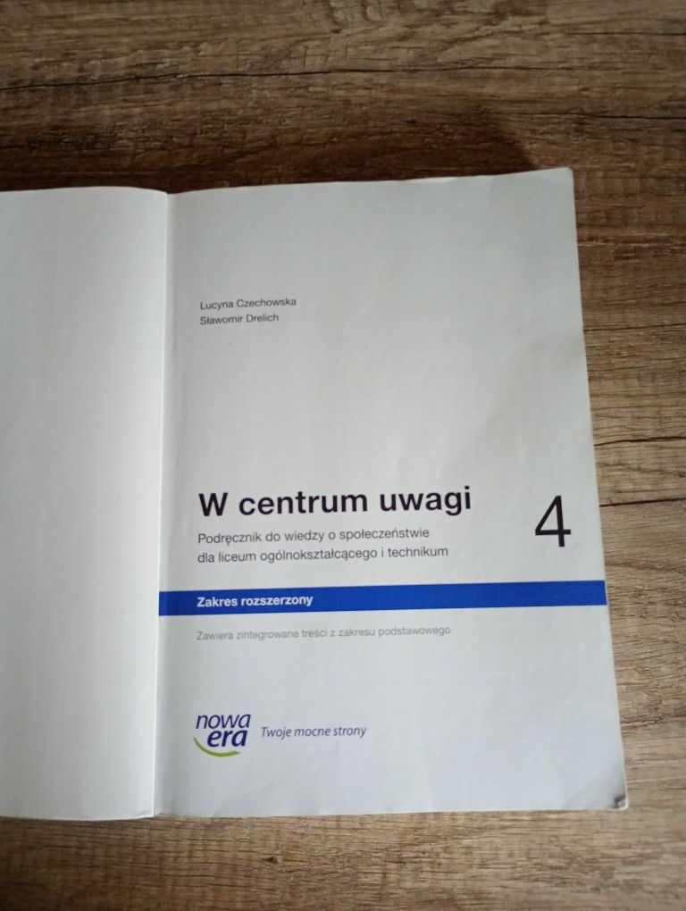 Podręcznik do wiedzy o społeczeństwie dla klasy 4 liceum