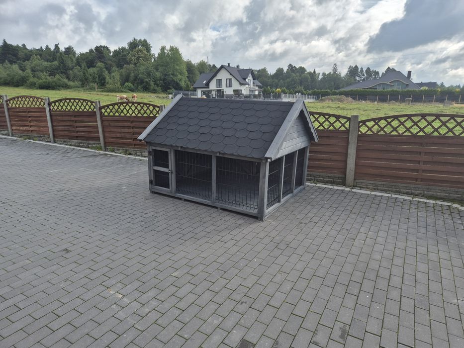 Kojec dla psa drewniany