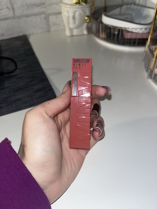 Maybelline Super Stay INK pomadka do ust 100 Charmed 4,2 ml