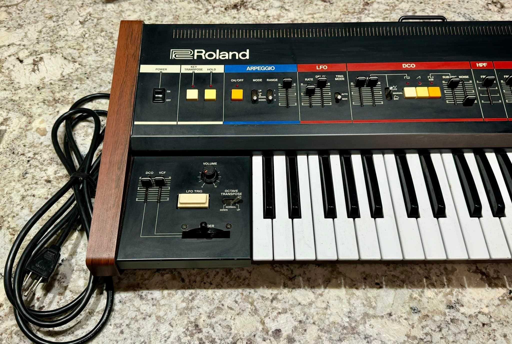Sintetizador Roland Juno 60