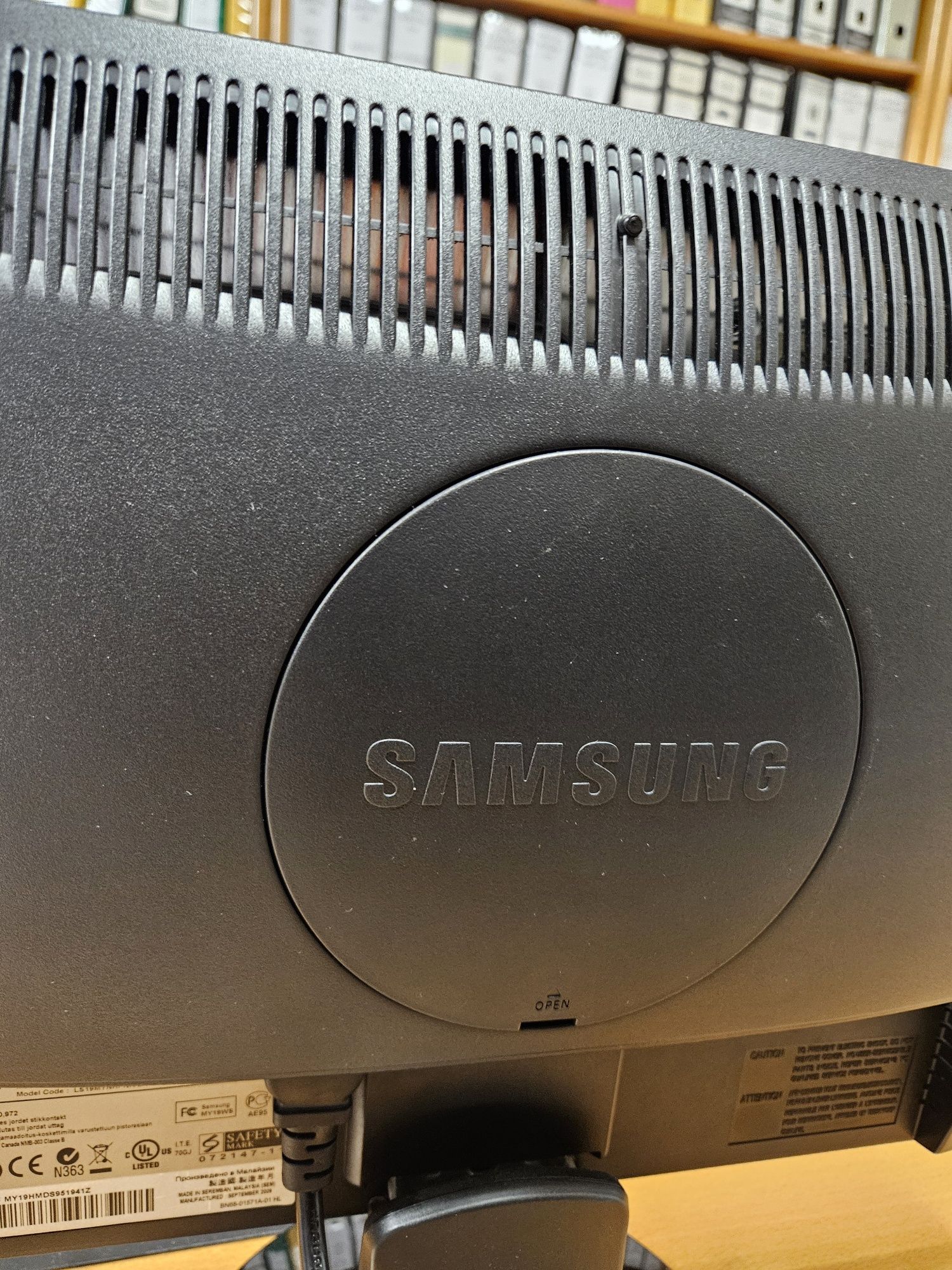Monitor Samsung médio