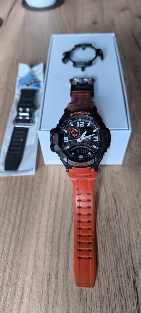Zegarek Casio G Shock GA-1000 z dodatkami