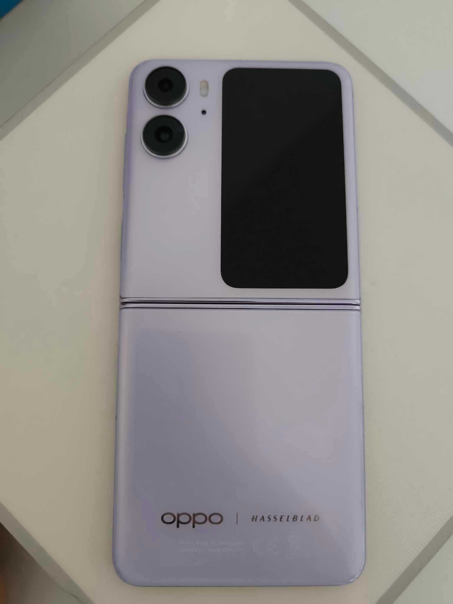 Smartfon OPPO Find N2 Flip 8 GB / 256 GB