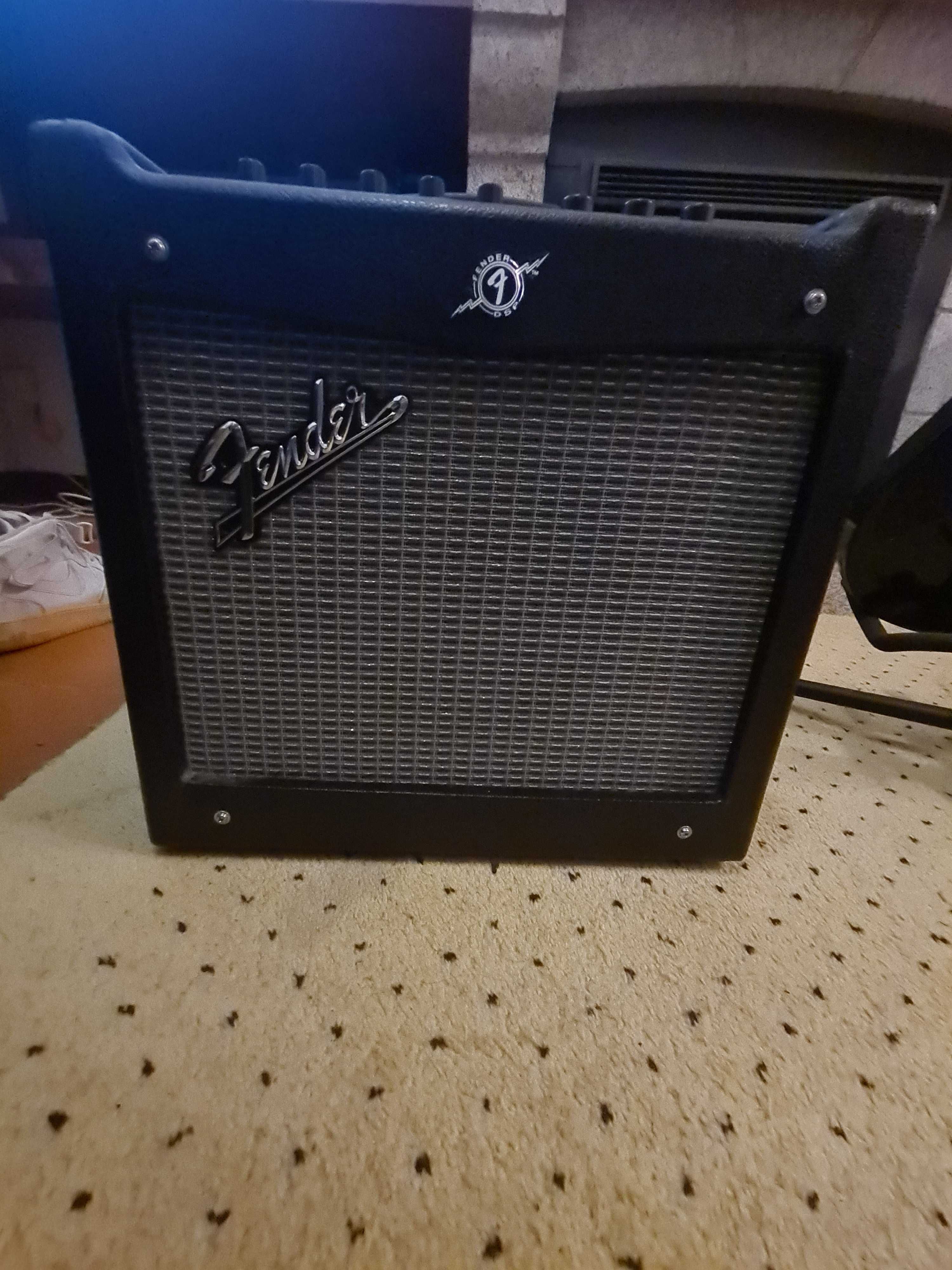 Guitarra Elétrica Ibanez + Amplificador Fender