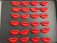 Walentynki - naszywki usta czerwone 24 sztuki