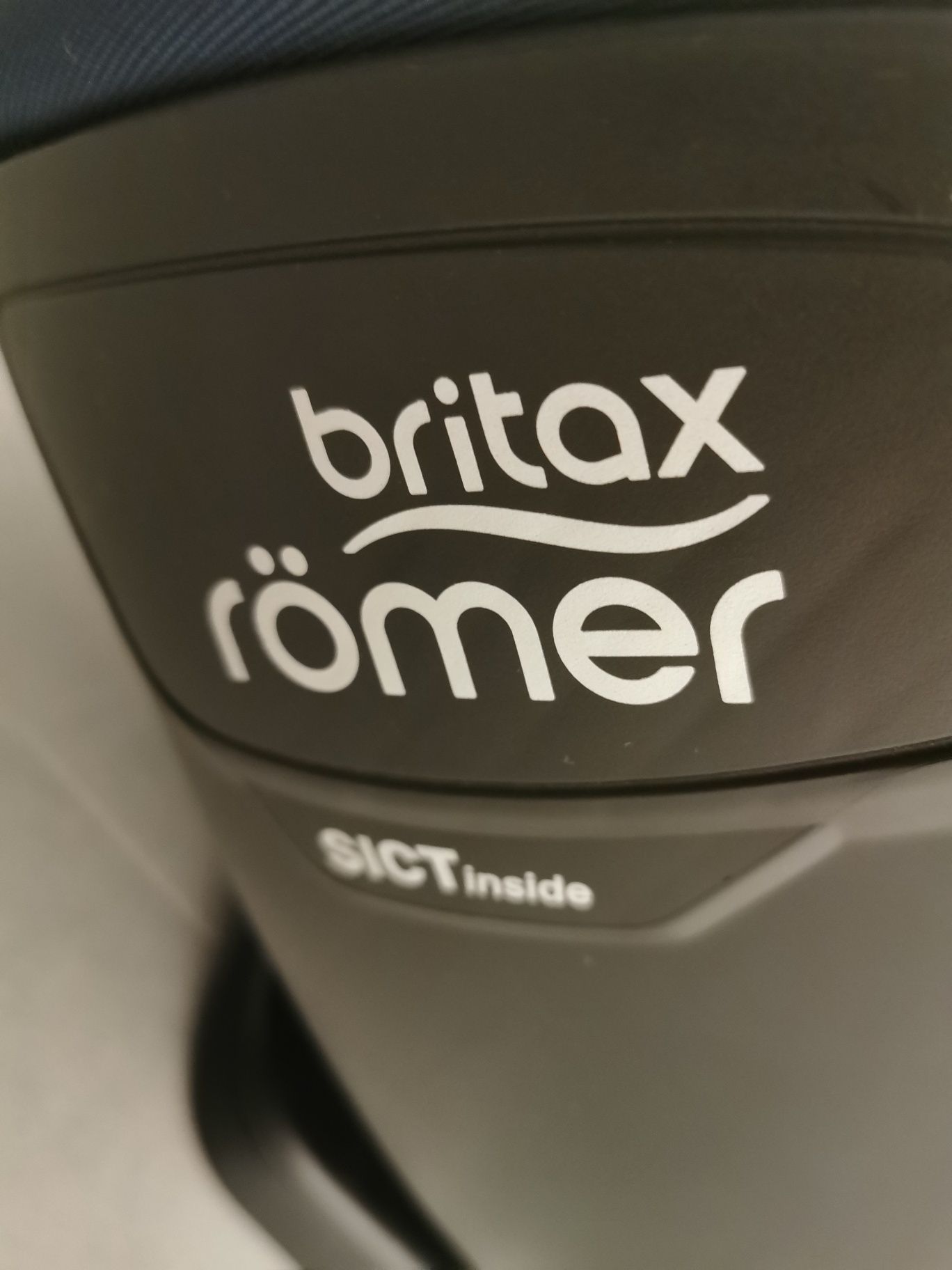 Fotelik samochodowy Britax Romer Dualfix M I size 0-18
