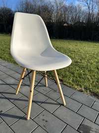 Krzesło skandynawskie białe