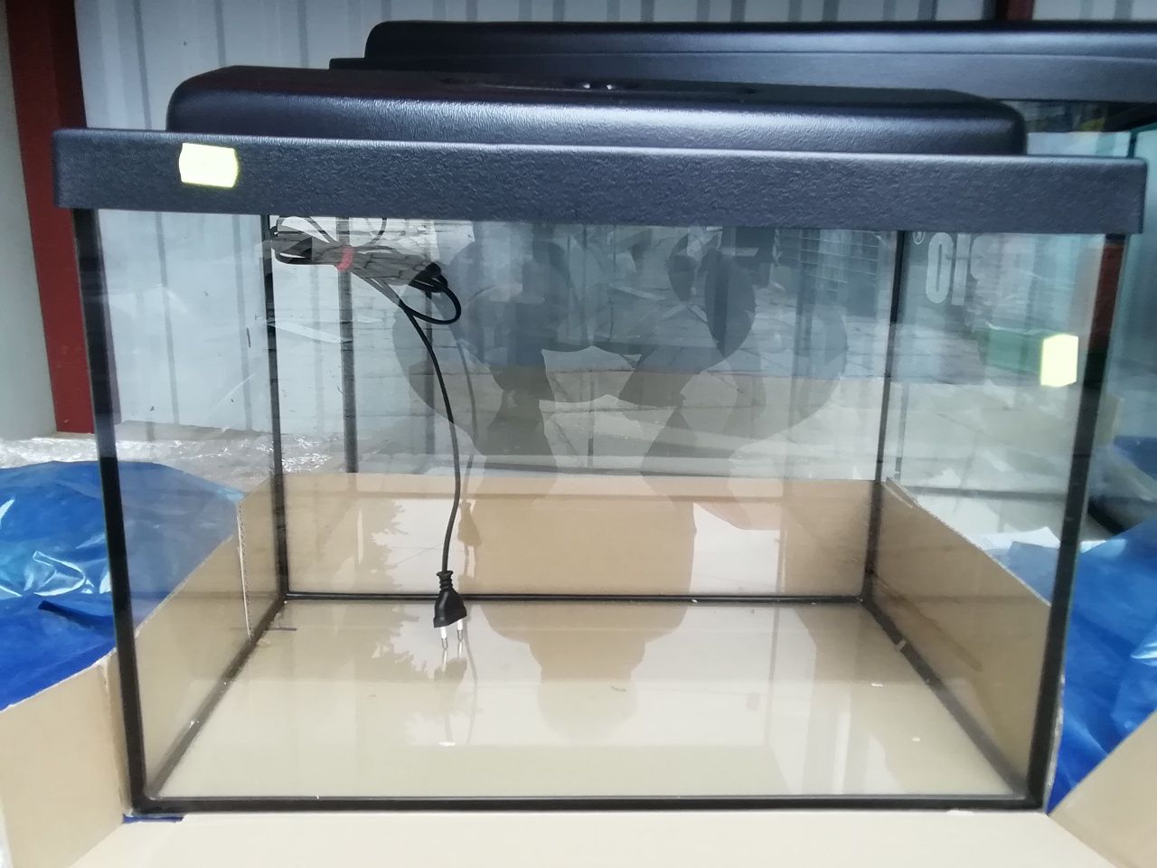 Akwarium proste dł 60cm x szer 30cmx wys 33cm.