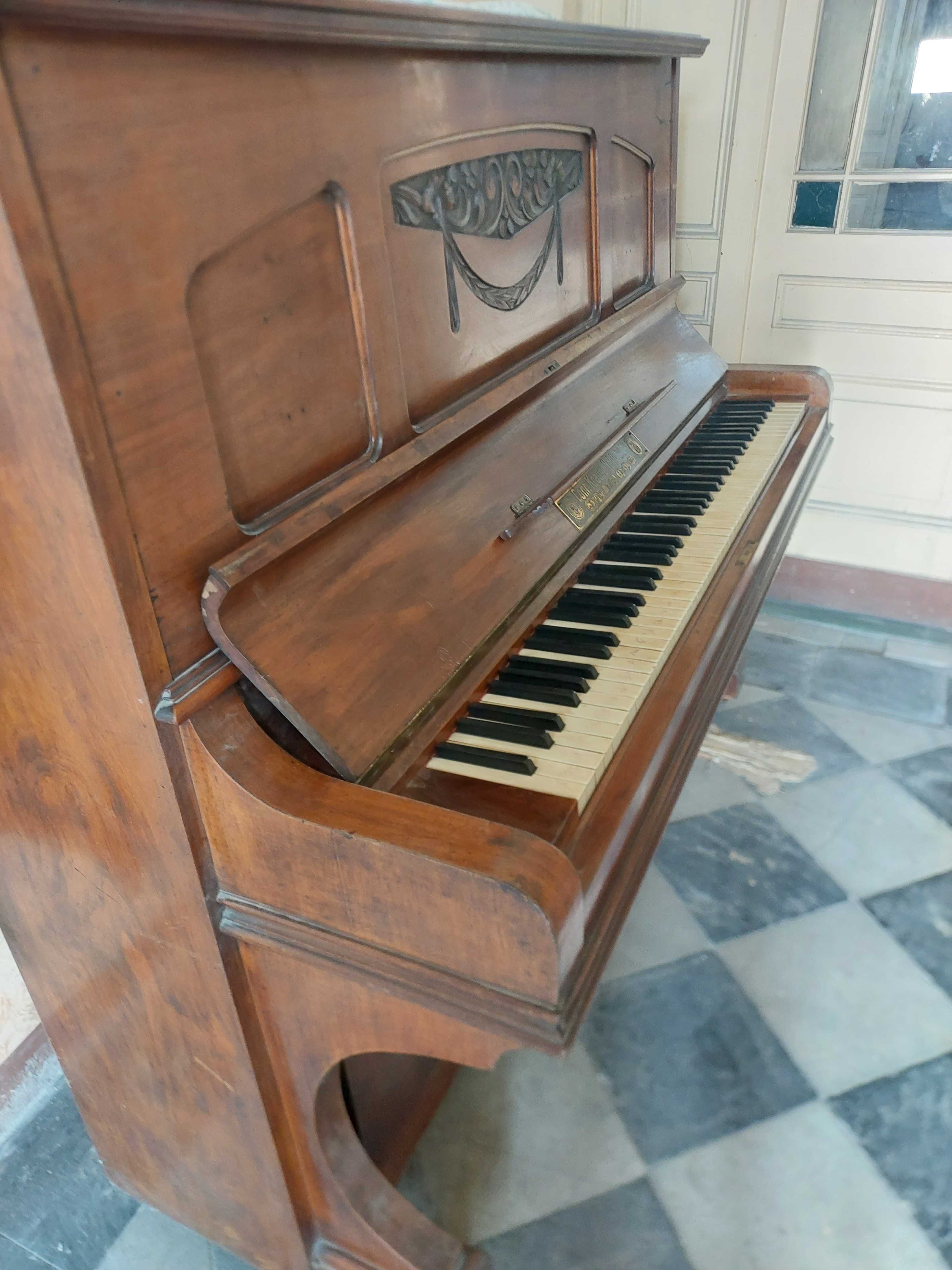 Pianino klasyczne Conrad Krause