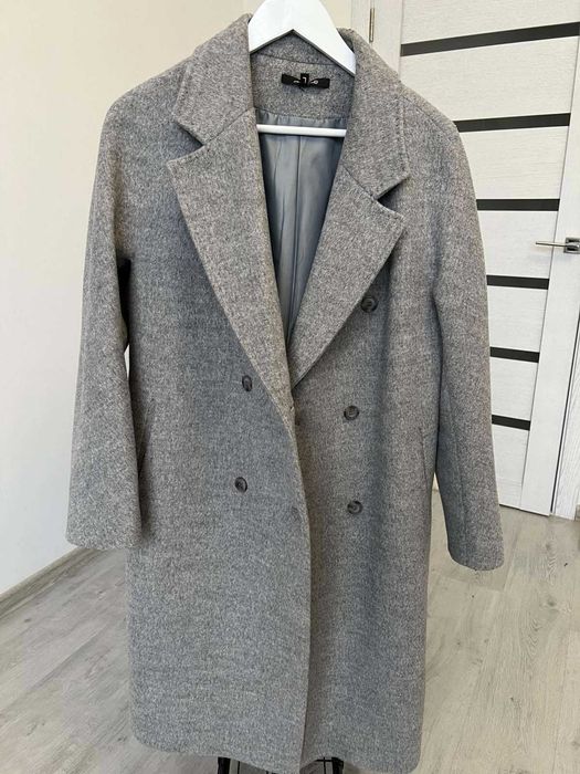 Крутезне жіноче пальто