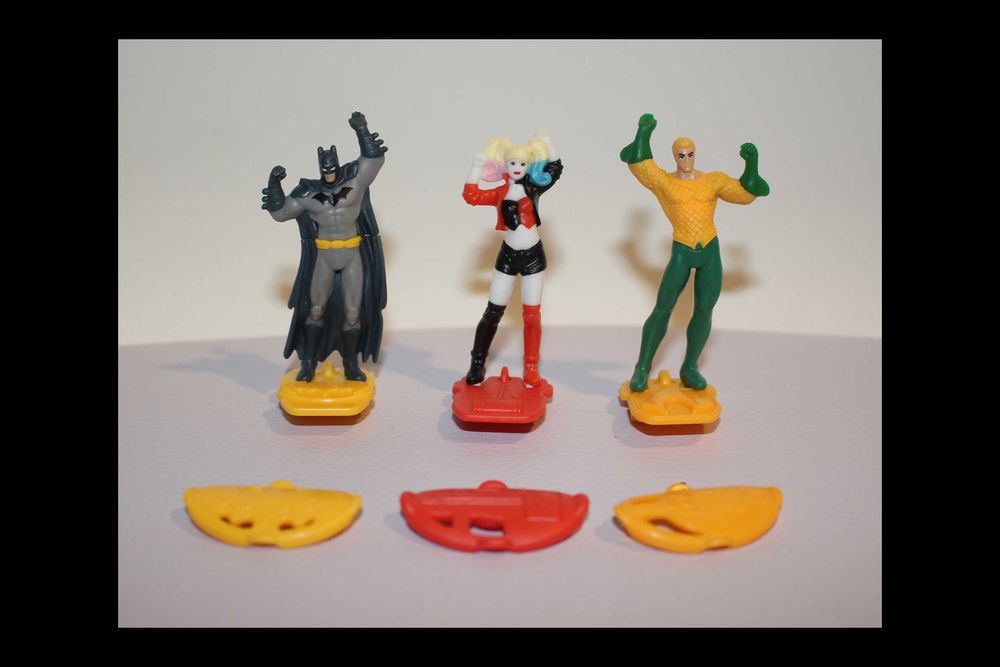 figurki Liga Sprawiedliwych Batman Aquaman Harley Quinn Kinder