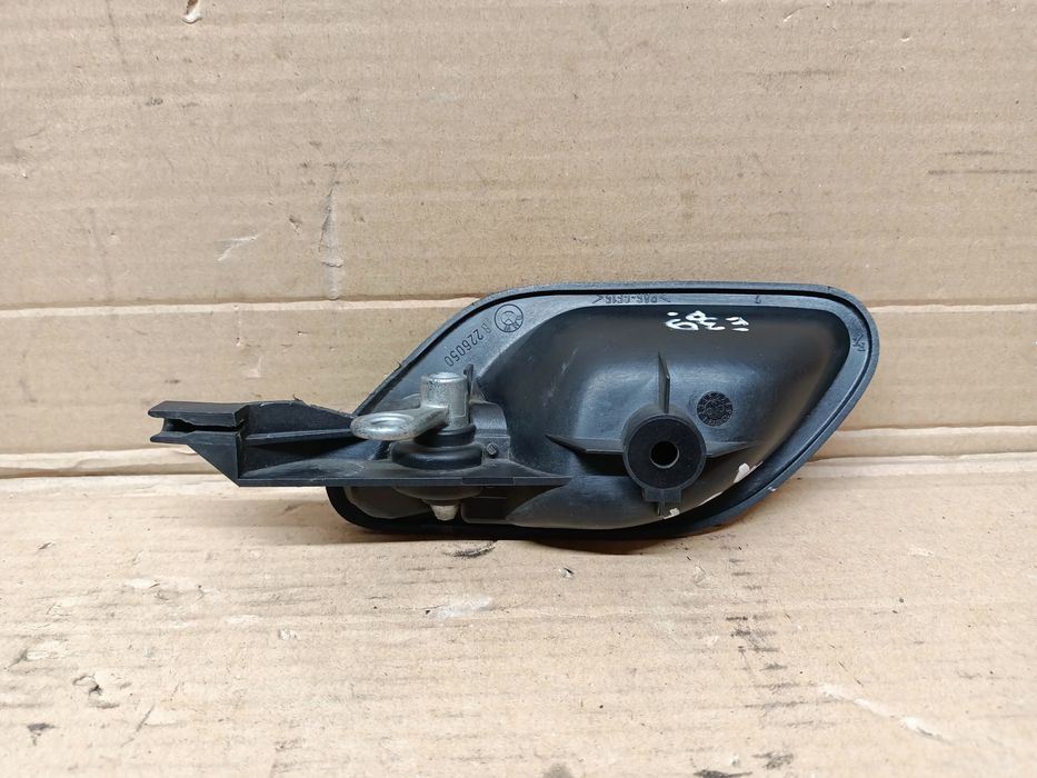 Klamka pasażera prawy przód tył prawa przednia tylna BMW E38 E39