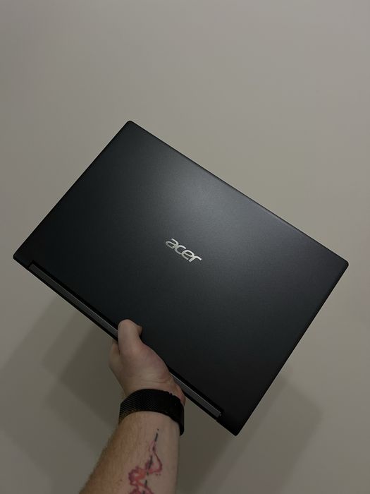 Топовий ігровий ноутбук Acer Aspire 7