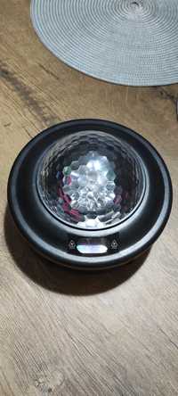 Projektor z wbudowanym głośnikiem bluetooth