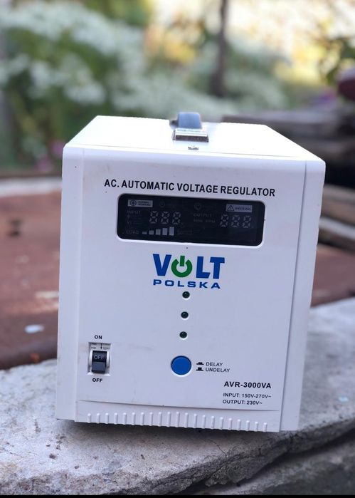 Стабілізатор напруги VOLT Polska AVR-3960VA / 3000 Вт Чиста синусоїда