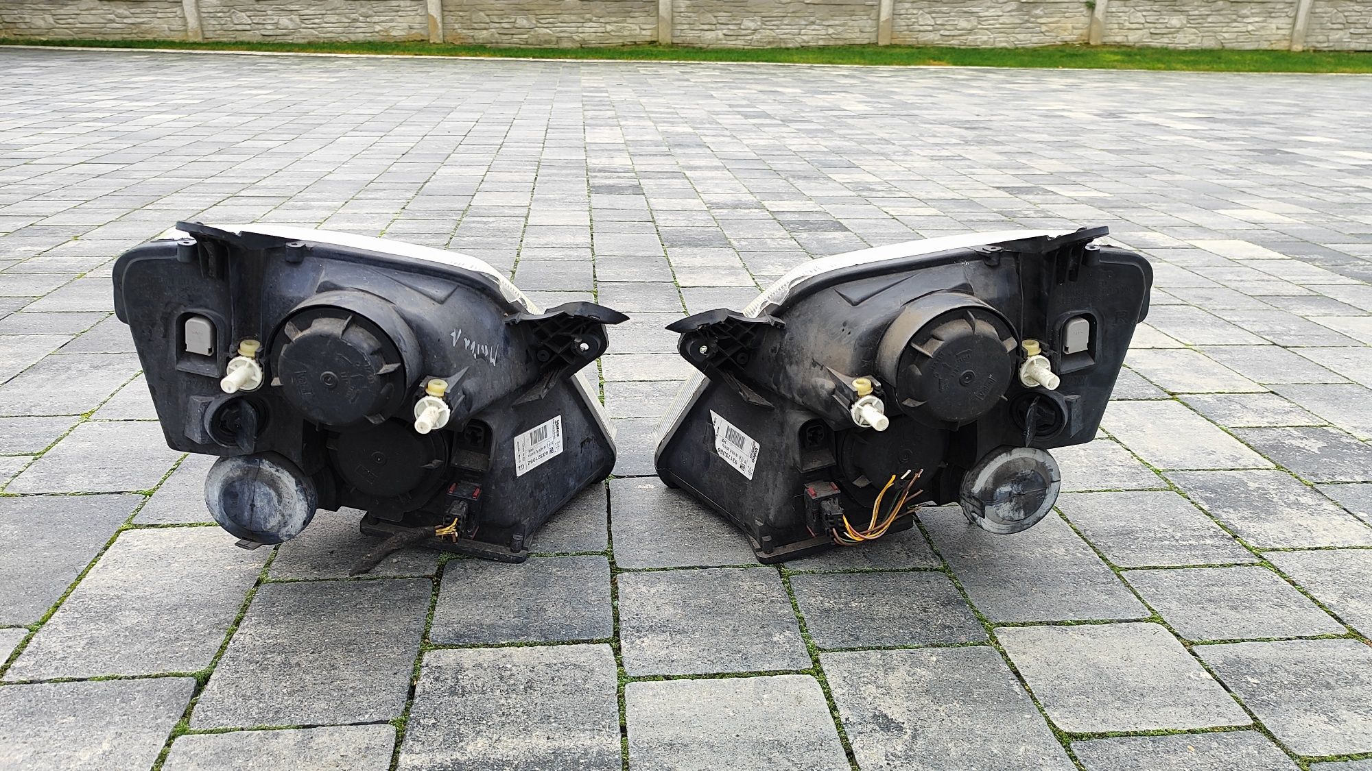 Lampy przednie przód Opel Meriva A 02-10 Valeo Europa