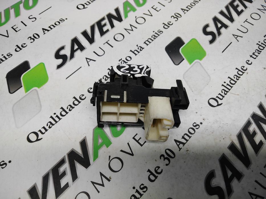 Comando / botão / interruptor vidros frente direito TOYOTA Yaris (_P9_