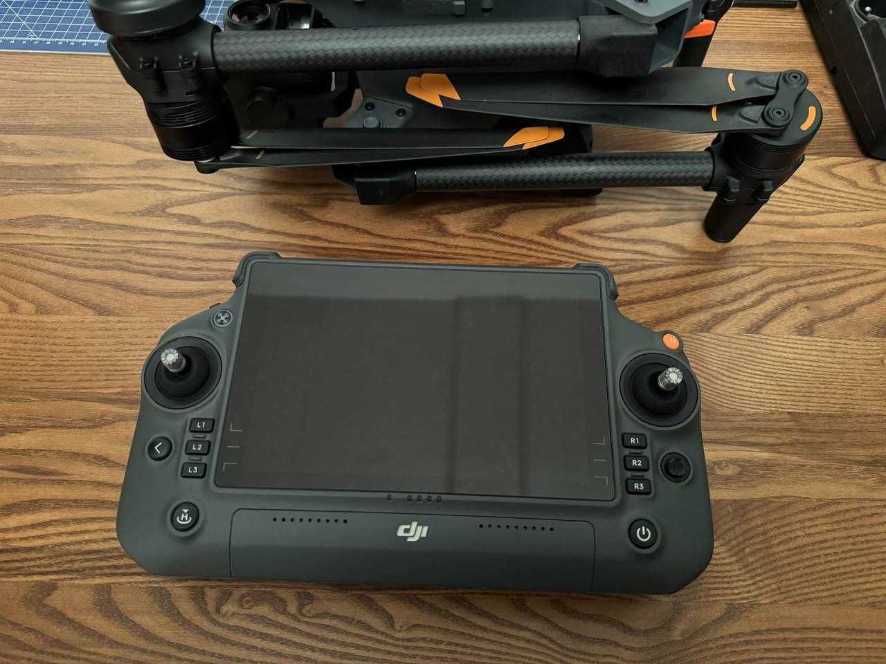 DJI Matrice 30t + 2 аккумулятора (дрон в состоянии нового)