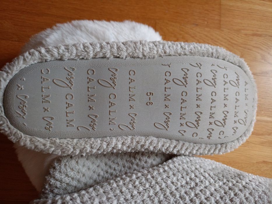 Теплі тапки нові CALM x cosy розмір 38 нові